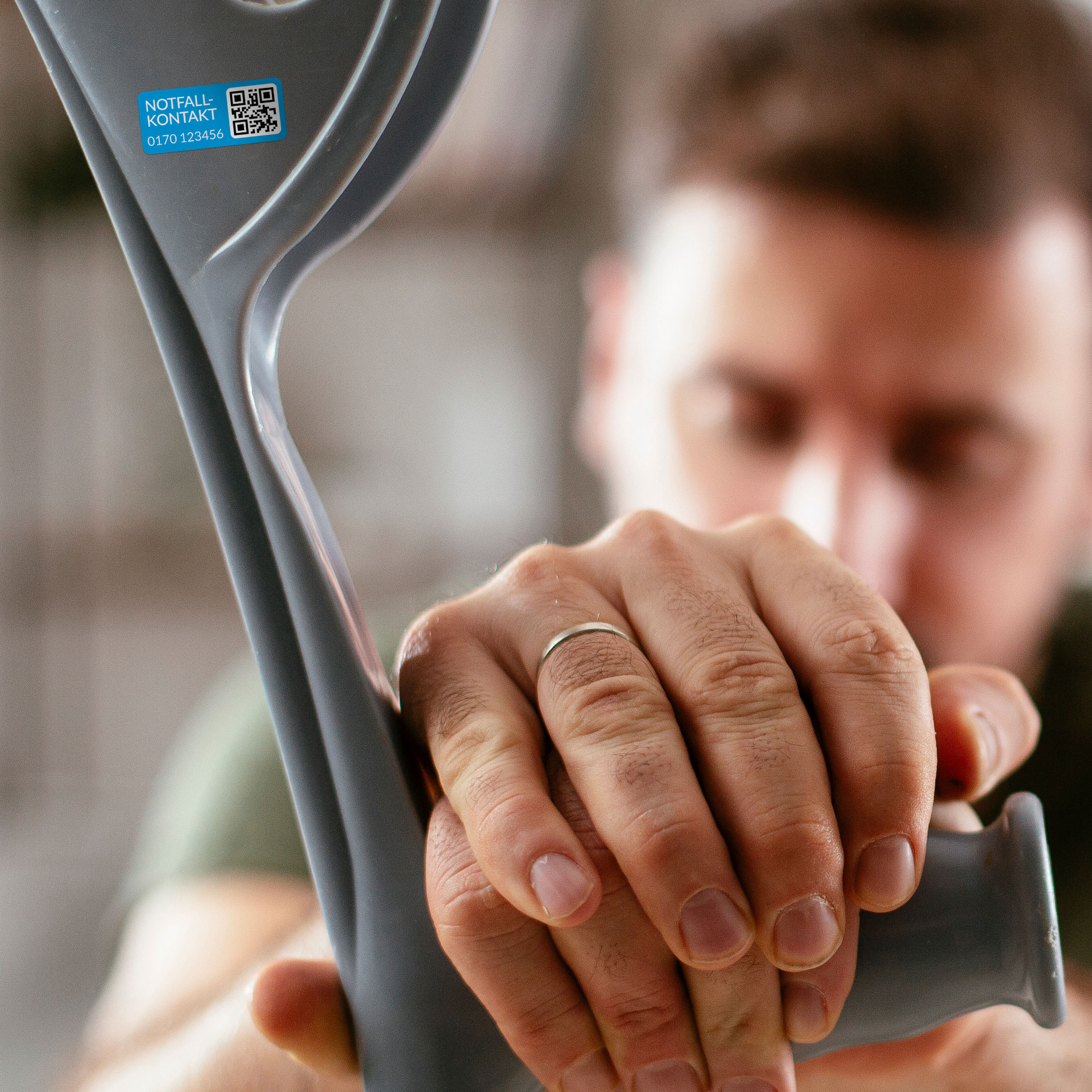 Notfallkontakt-Aufkleber mit Telefonnummer & QR-Code, stark haftend, 30x13mm
