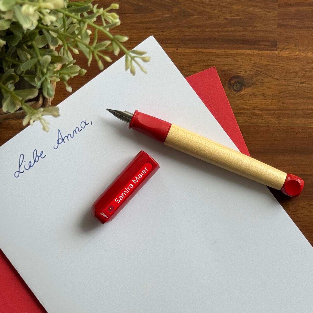 Personalisierter Lamy Schreiblern-Füller Rot & 70 Namensaufkleber